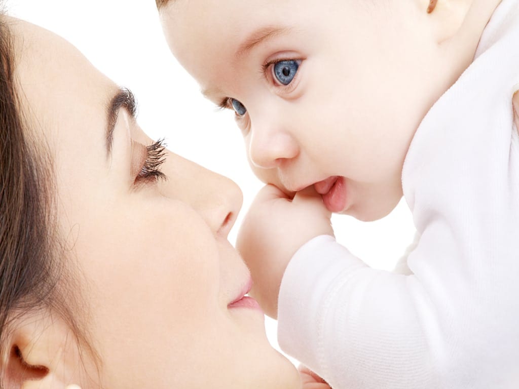 Baby And Mom Beauty Wallpapers